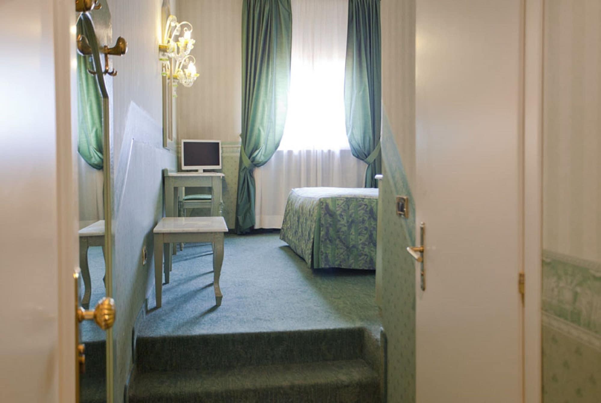 Hotel Bentivoglio Residenza D'Epoca מראה חיצוני תמונה