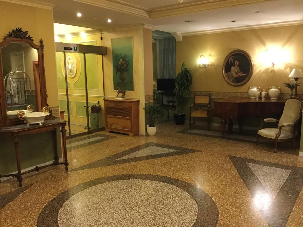 Hotel Bentivoglio Residenza D'Epoca מראה חיצוני תמונה